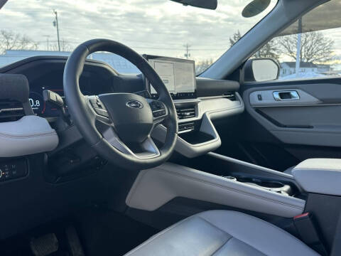 2025 Ford Explorer Active