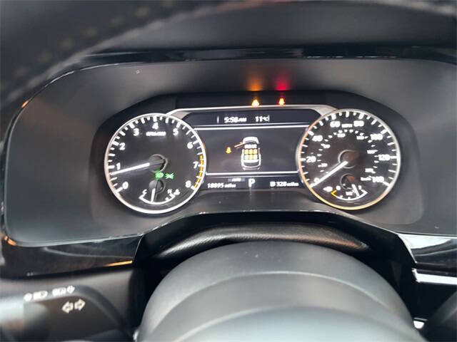 2024 Nissan Pathfinder SV