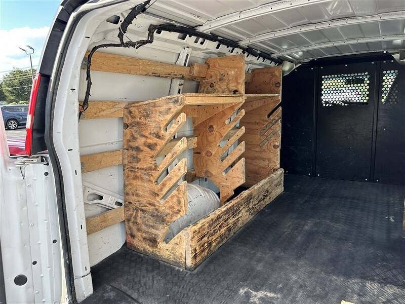 2021 GMC Savana 2500