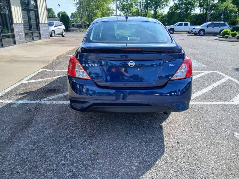 2019 Nissan Versa SV
