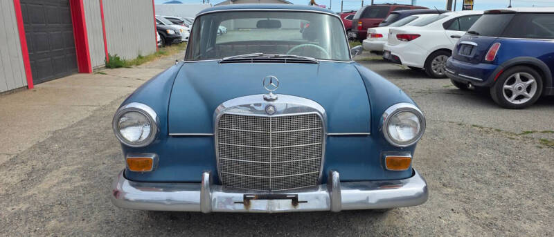 1967 Mercedes-Benz 2400