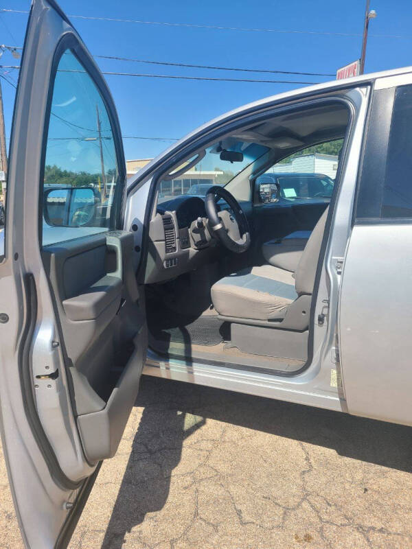 2007 Nissan Titan LE