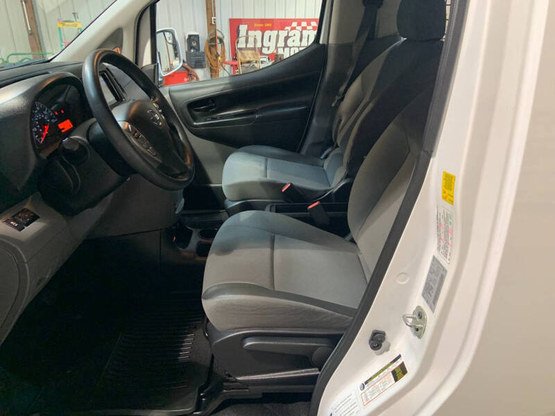 2021 Nissan NV200 SV