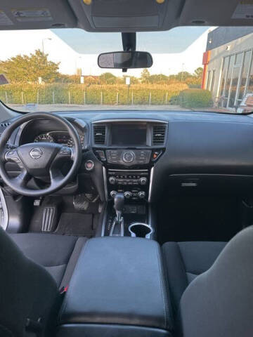 2020 Nissan Pathfinder S