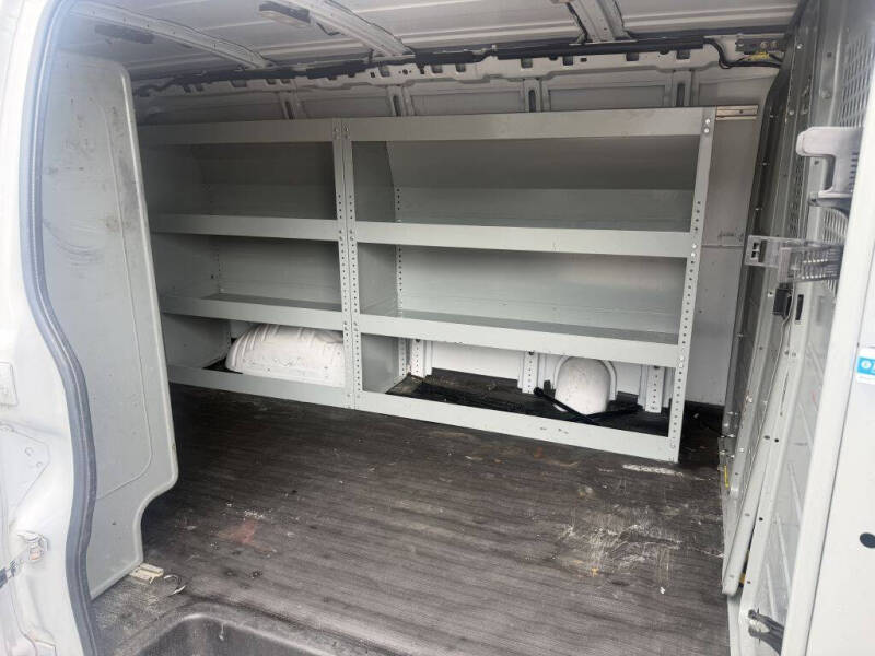 2021 Chevrolet Express 2500