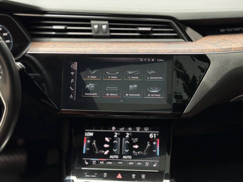 2019 Audi e-tron quattro Prestige