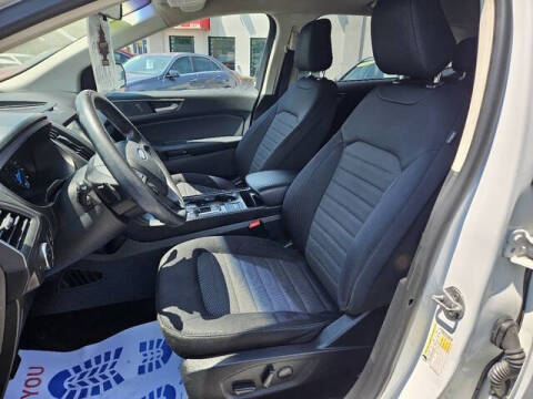 2020 Ford Edge SE
