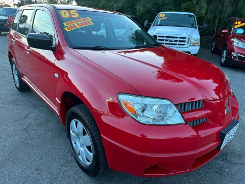 2005 Mitsubishi Outlander for sale at 1 NATION AUTO GROUP in Vista CA