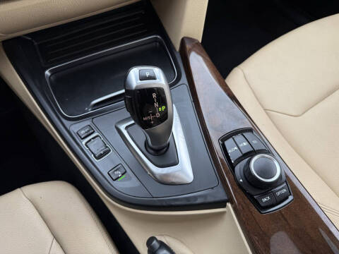 2017 BMW 3 Series 320i