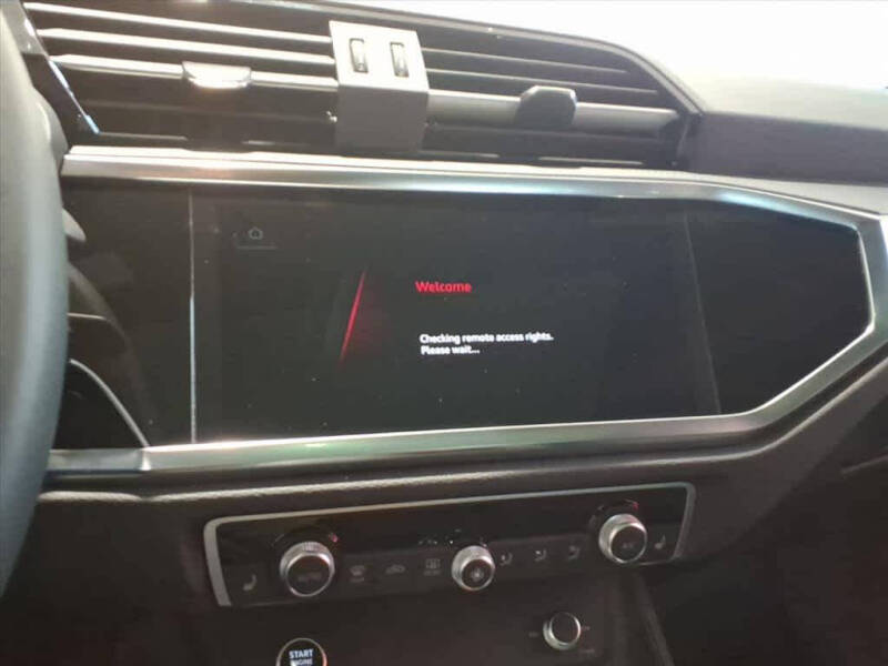 2025 Audi Q3 quattro S line Prem Plus 45 TFSI