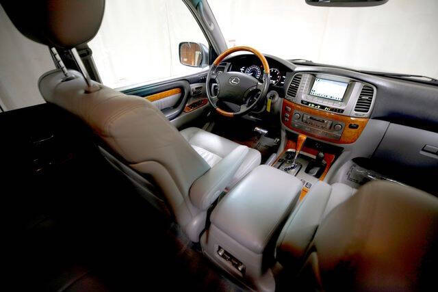 2005 Lexus LX 470
