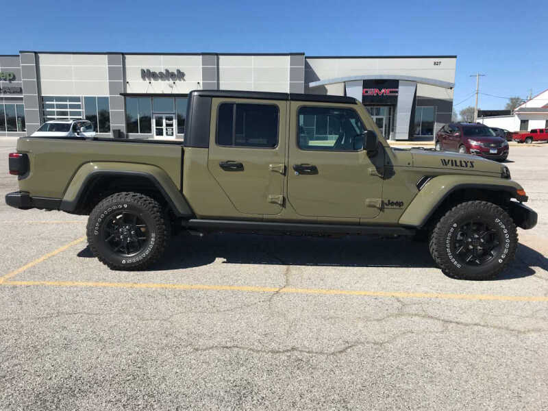 2025 Jeep Gladiator Willys