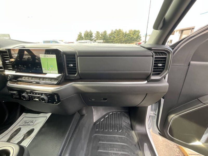 2025 Chevrolet Silverado 3500 HD Chassis Cab
