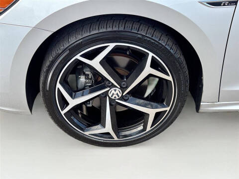 2020 Volkswagen Passat R-Line