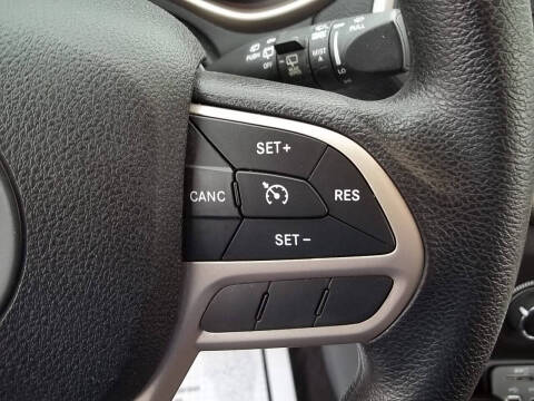 2017 Jeep Cherokee Sport