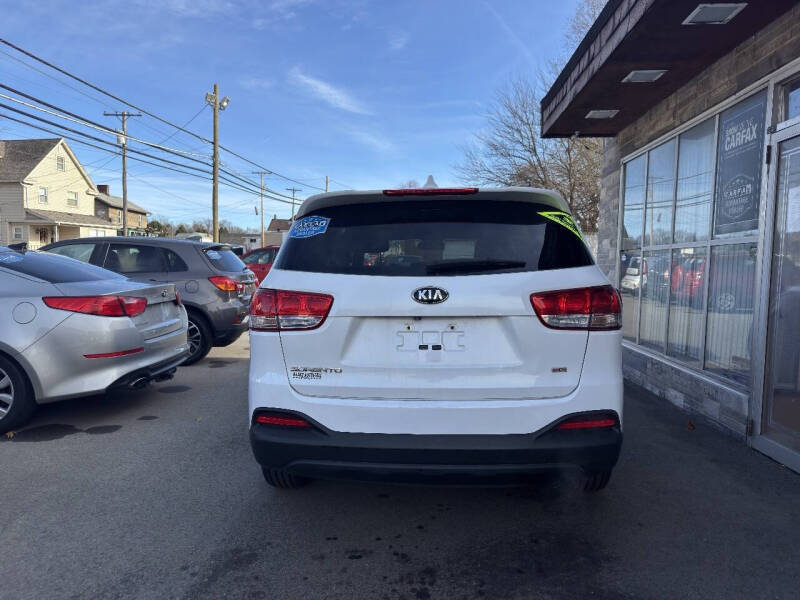 2016 Kia Sorento LX