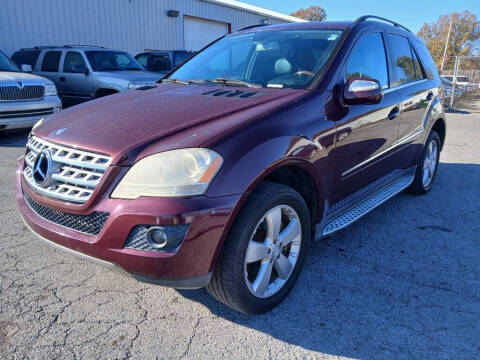 2010 Mercedes-Benz M-Class for sale at Lakeshore Auto Wholesalers in Amherst OH