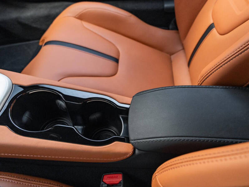 2025 Lotus Emira V6 Base