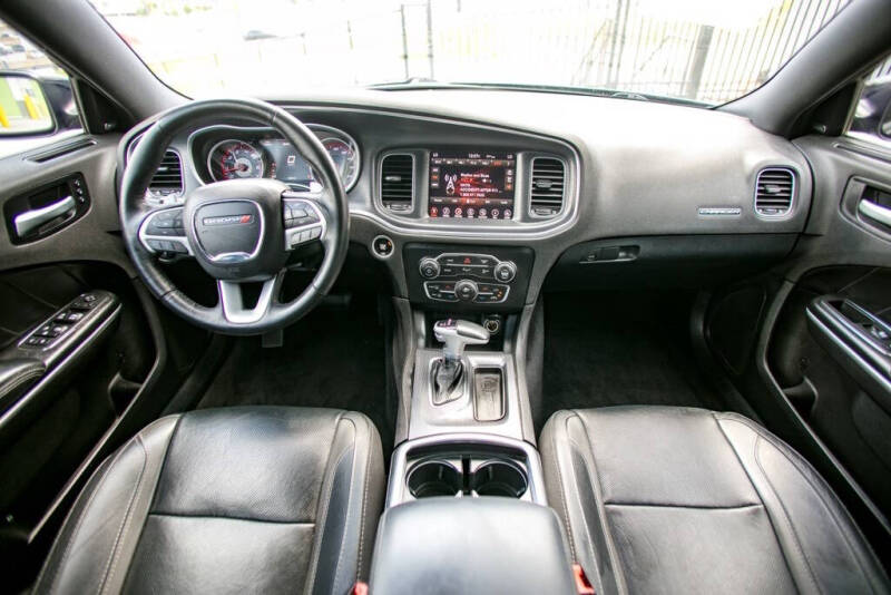 2017 Dodge Charger R/T