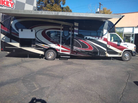 2017 Ford E-Series E-450 SD