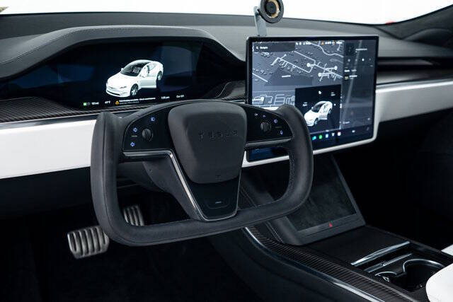 2022 Tesla Model S Plaid