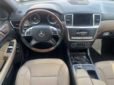 2015 Mercedes-Benz GL-Class GL 550 4MATIC
