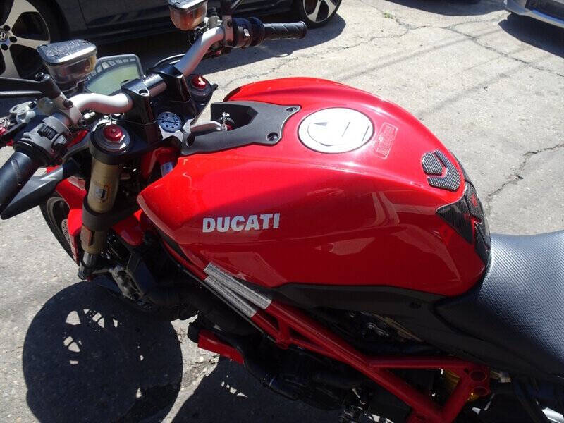 2015 Ducati Streetfighter