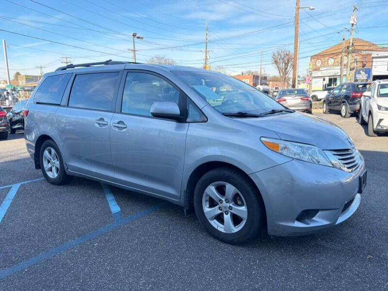 2016 Toyota Sienna