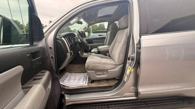 2011 Toyota Sequoia SR5