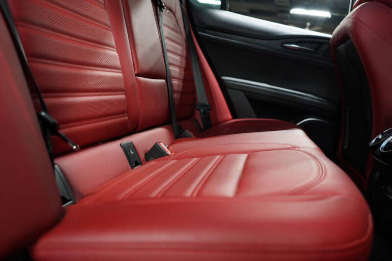 2023 Alfa Romeo Stelvio Sprint