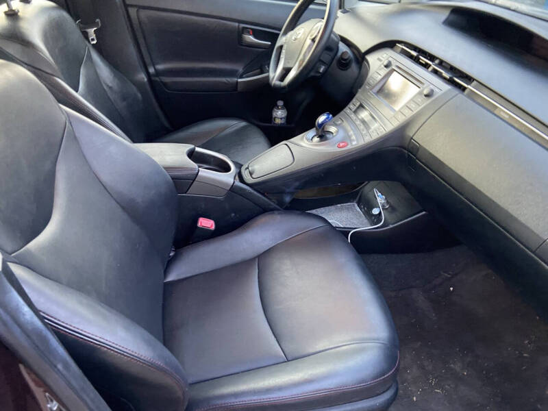 Image 5 of 2013 Toyota Prius Persona Series SE