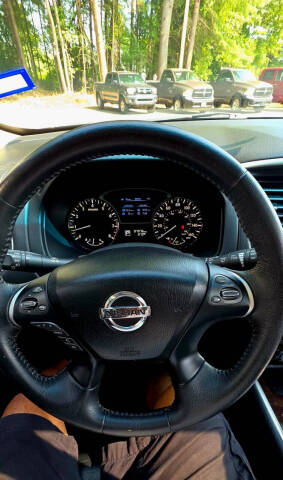 2013 Nissan Pathfinder SV