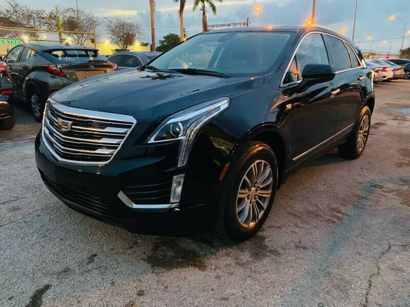 2017 Cadillac XT5 for sale at 33 Auto Sales Miami in Miami, FL