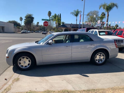 2005 Chrysler 300