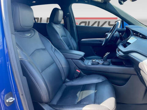 2022 Cadillac XT4 Premium Luxury