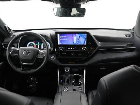 2025 Toyota Highlander XSE