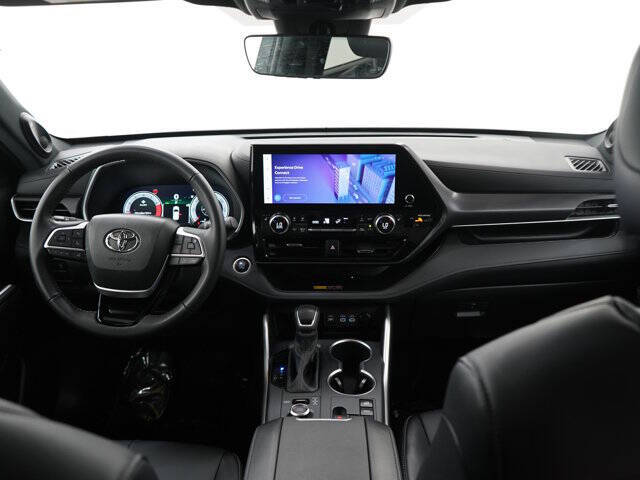 2025 Toyota Highlander XSE