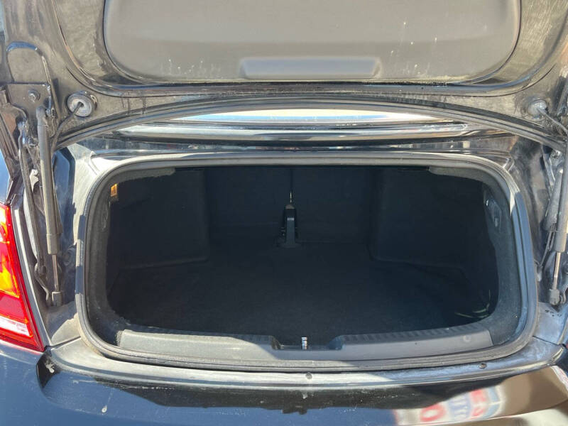 2014 Volkswagen Beetle Convertible 2.5L