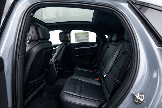 2026 Porsche Cayenne E-Hybrid Coupe