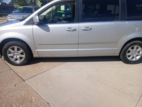 2010 Chrysler Town and Country Touring