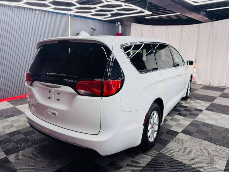 2020 Chrysler Pacifica Touring