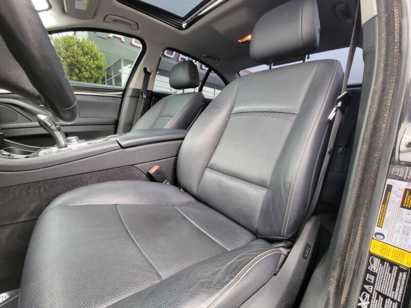 2014 BMW 5 Series 528i xDrive