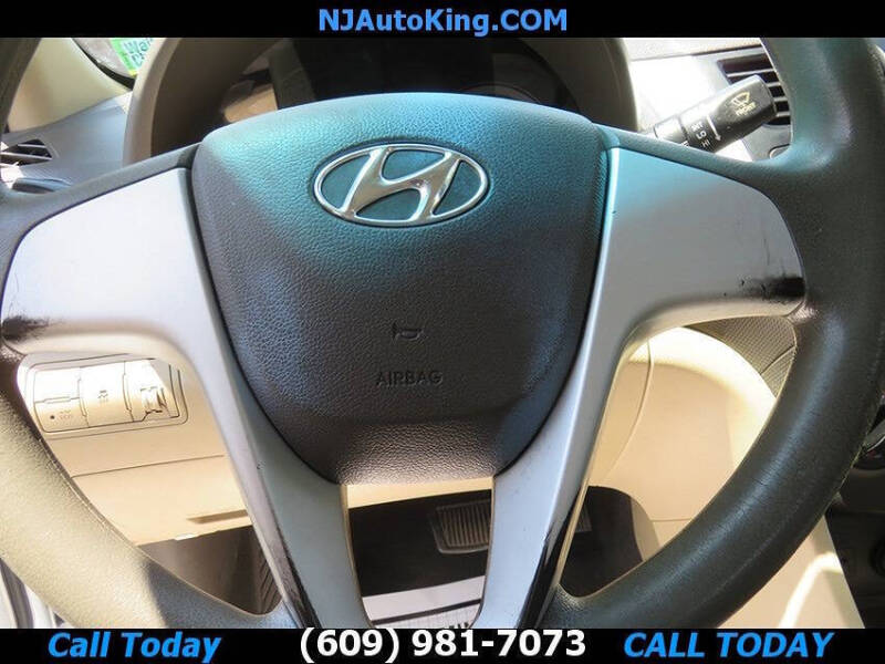 2012 Hyundai Accent GLS