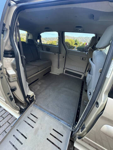 2005 Dodge Grand Caravan SXT