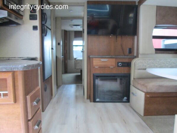 2020 Lance Camper 2465