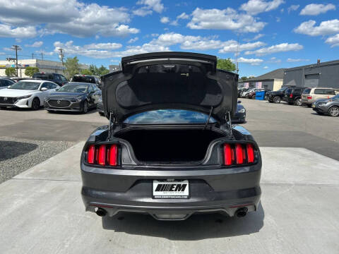 2017 Ford Mustang V6