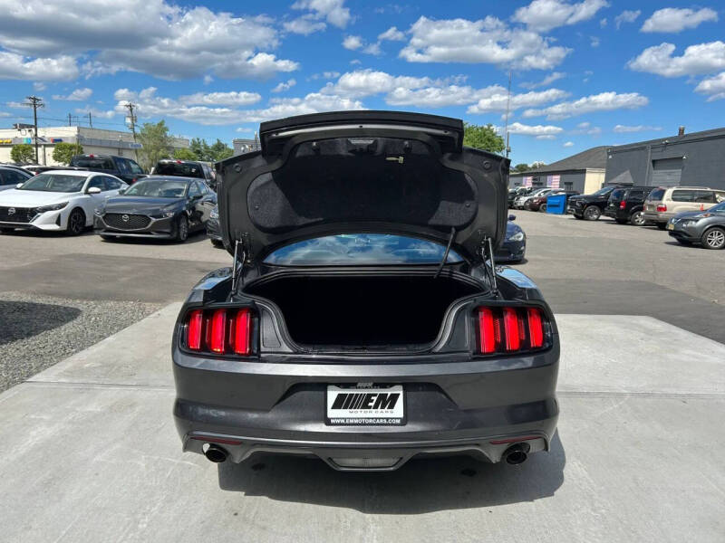 2017 Ford Mustang V6