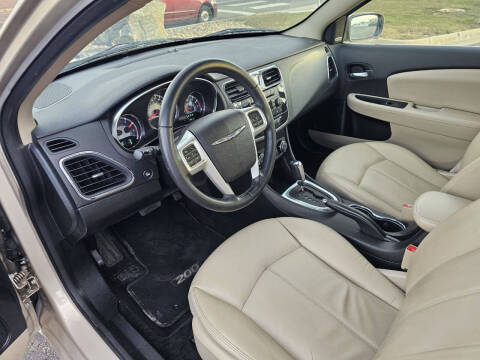 2014 Chrysler 200 Limited