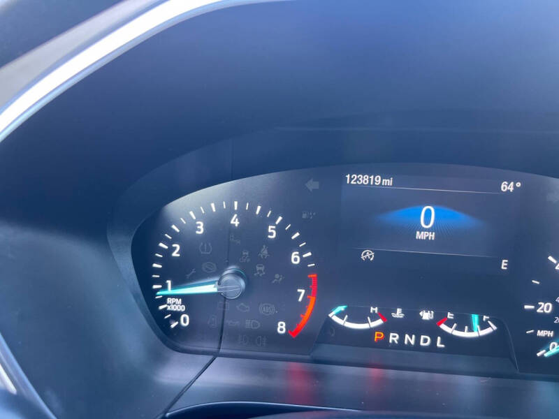 2020 Ford Escape SE