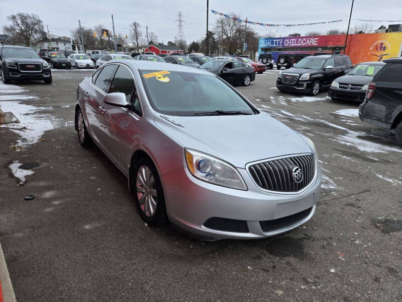 2013 Buick Verano Base photo 5